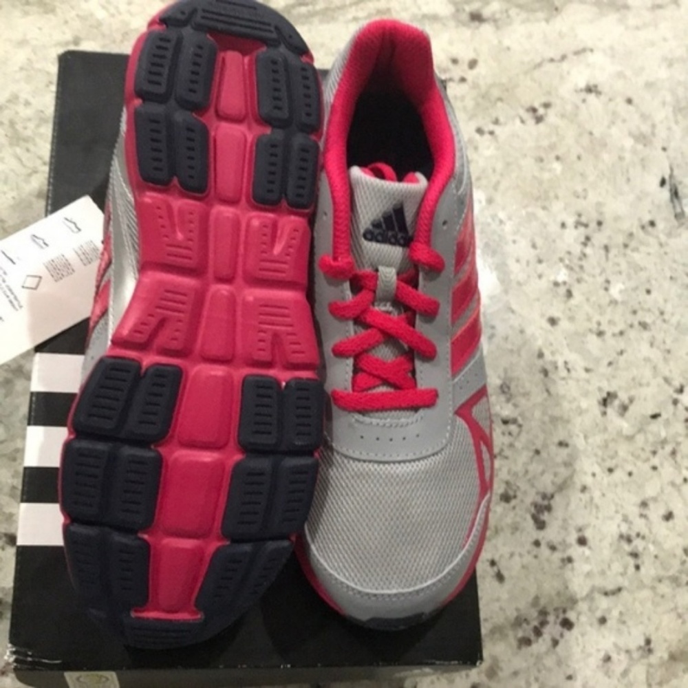 Brand New Girls Adidas OrthoLite Shoes Size 4 - Picture 3 of 3